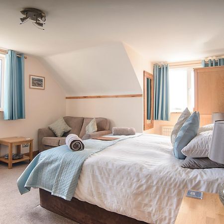 Jannel Bed & Breakfast Stornoway  Exterior photo